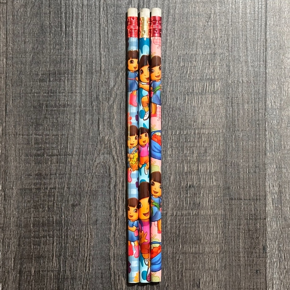 💞 New Set of 3 Nickelodeon Dora The Explorer Pencils With Erasers